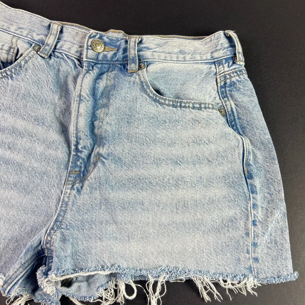 American Eagle Short Women 28* Mom Hi Rise Light Blue Faded Cut Off Jorts Tag 6R